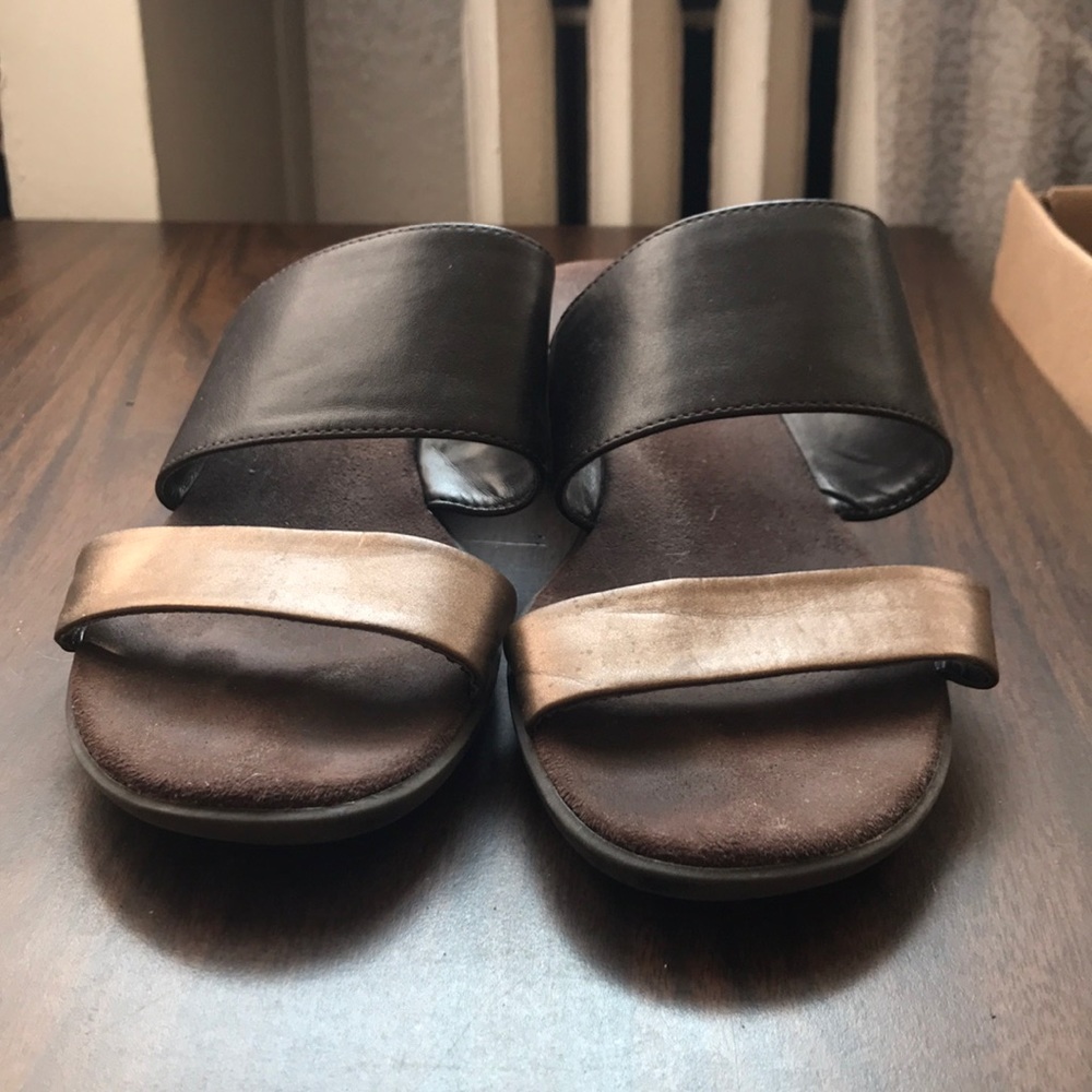 Two-strap sandals